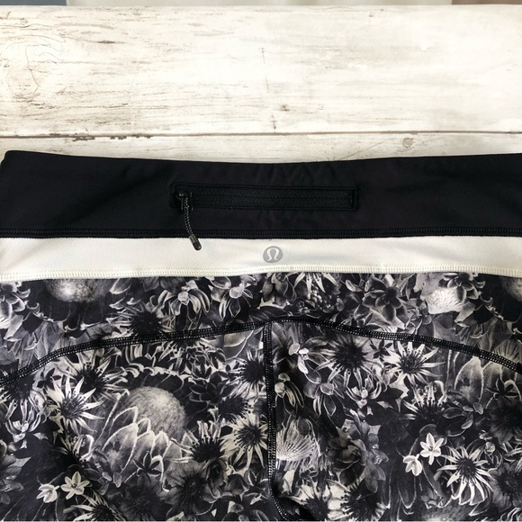 LULULEMON Up The Pace Flowabunga Black/White Sunflower Print Cropped Leg… - Picture 7 of 12
